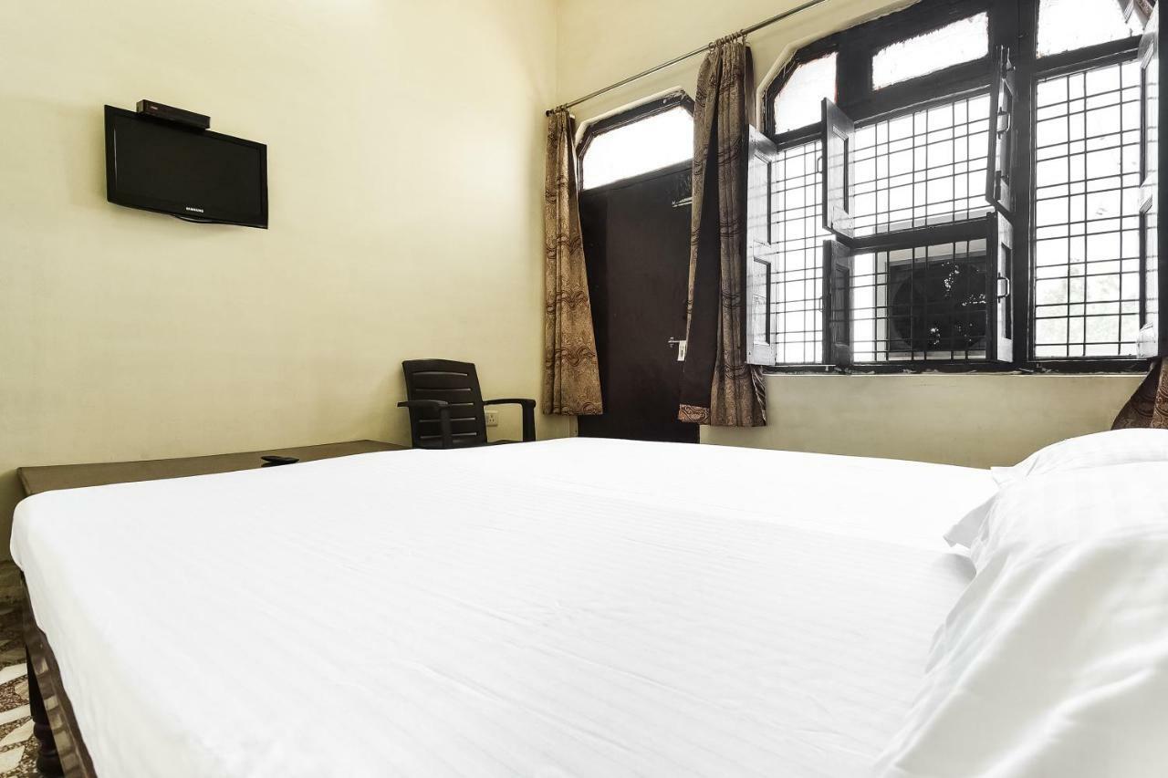 Hotel Lalit Palace Babina Exterior foto