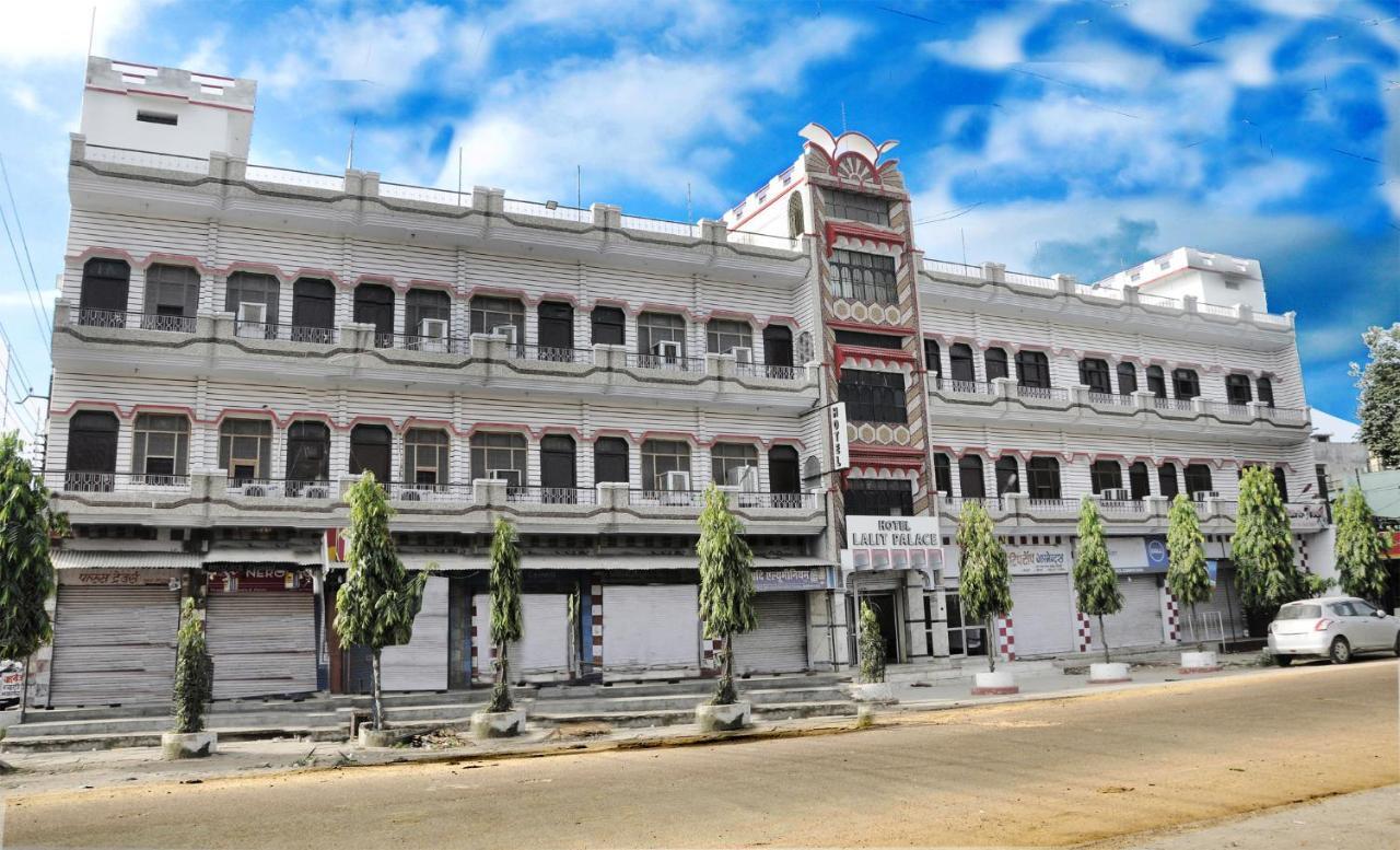 Hotel Lalit Palace Babina Exterior foto